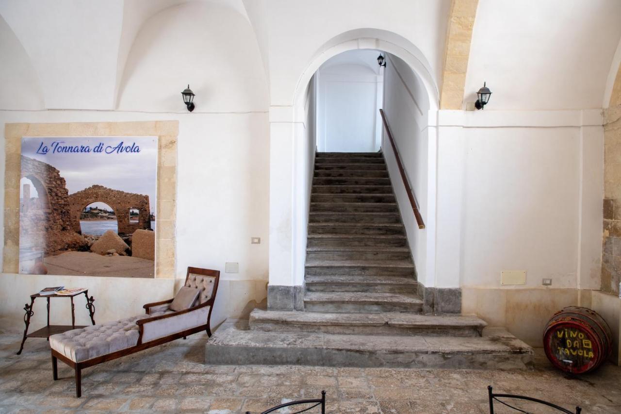 B&B Palazzo Loreto Авола Экстерьер фото