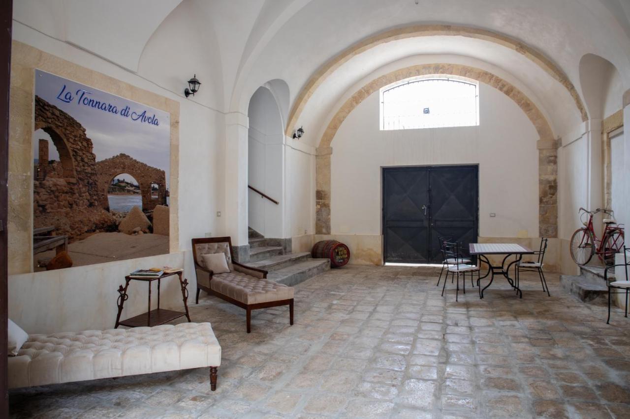 B&B Palazzo Loreto Авола Экстерьер фото